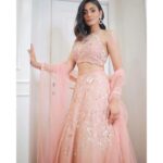 Sana Makbul Instagram - Blush🌸 Makeup & hair by @cashmakeupartistry Outfit @shlokdesign jewellery @azotiique Styled by @stylebysaachivj #thedishulwedding#dishul#dishulkishaadi#prettyinpink#blushpink#ootd