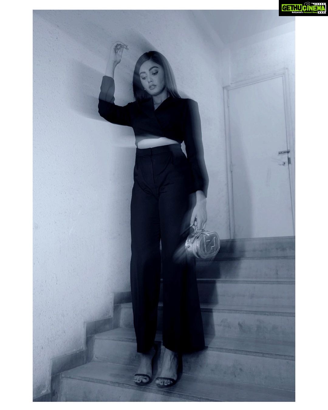 Sana Makbul Instagram - Who cares, do better , move on . 🫵🏼