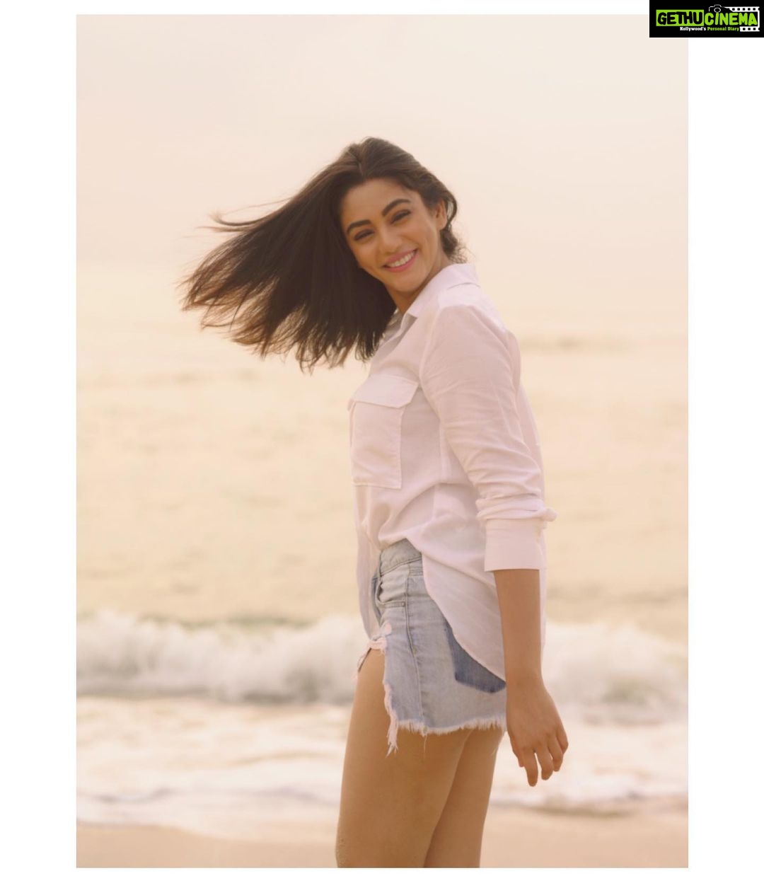 Sana Makbul Instagram - Woh aisi hi hain 🥰❤️ #vibes Chennai, India