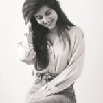 Sanjana Sarathy Instagram - ‘Grow through what you go through ‘ . .Quick shutterbug moments with 📸 :@tarunkoliyot . . . #growing #evolving #peace #sanjansarathy #love #joyoflittlethings #smiling #instagood #instadaily