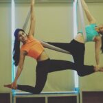 Sanjana Sarathy Instagram - Yoga is not subjected to just one form. It’s a life long exploration. Happy international yoga/ aerial yoga day ♥️ with my beautiful teacher @keerti_gandhi . 📸 : @photopalettestudios . #yoga #internationalyogaday #peace #aerialarts #fun