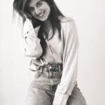 Sanjana Sarathy Instagram - ‘Grow through what you go through ‘ . .Quick shutterbug moments with 📸 :@tarunkoliyot . . . #growing #evolving #peace #sanjansarathy #love #joyoflittlethings #smiling #instagood #instadaily