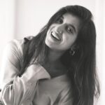 Sanjana Sarathy Instagram - ‘Grow through what you go through ‘ . .Quick shutterbug moments with 📸 :@tarunkoliyot . . . #growing #evolving #peace #sanjansarathy #love #joyoflittlethings #smiling #instagood #instadaily