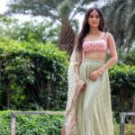 Sanjana Sarathy Instagram - 💗 . . 📸 : @arunprasath_photography 👗: @sameenasofficial Mua/Hair : @puii_c_ammy .Jewellery : @tandjboutique . #pink #lehenga #function #sanjanasarathy #instagood #insta #daylight #sunshine #pastel #positivity #positivevibes 🧿