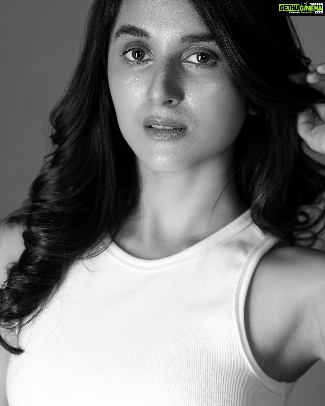 Sanjana Sarathy Instagram - Always only fun shooting with my girlsss. 🤍 Model - @sanjana.sarathy Make-up - @makeupartistrybykavithasekar Hair - @vyshalisundaram_hairstylist Assisted by @chethichandhar #lakshmiijagan #sanjana #beautyportrait #beautyportraits #voguebeauty #editorialbeauty #beautyeditorial #editorialshoot #covershoot #magazinecover #editorialfashionshoot #fashioneditorials #fashioneditorialphotography #portraits #portraitphotographer #portraitphotoawards #portraitphotoshoot #coverphoto #photoshoot📸 #studioportrait #studioportraits #fashionistastyle #katrinakaiffans #katrinakaifhot #photooftheday #vogueindia #voguemagazine #photoshoot #photographylovers #fashiongrammer