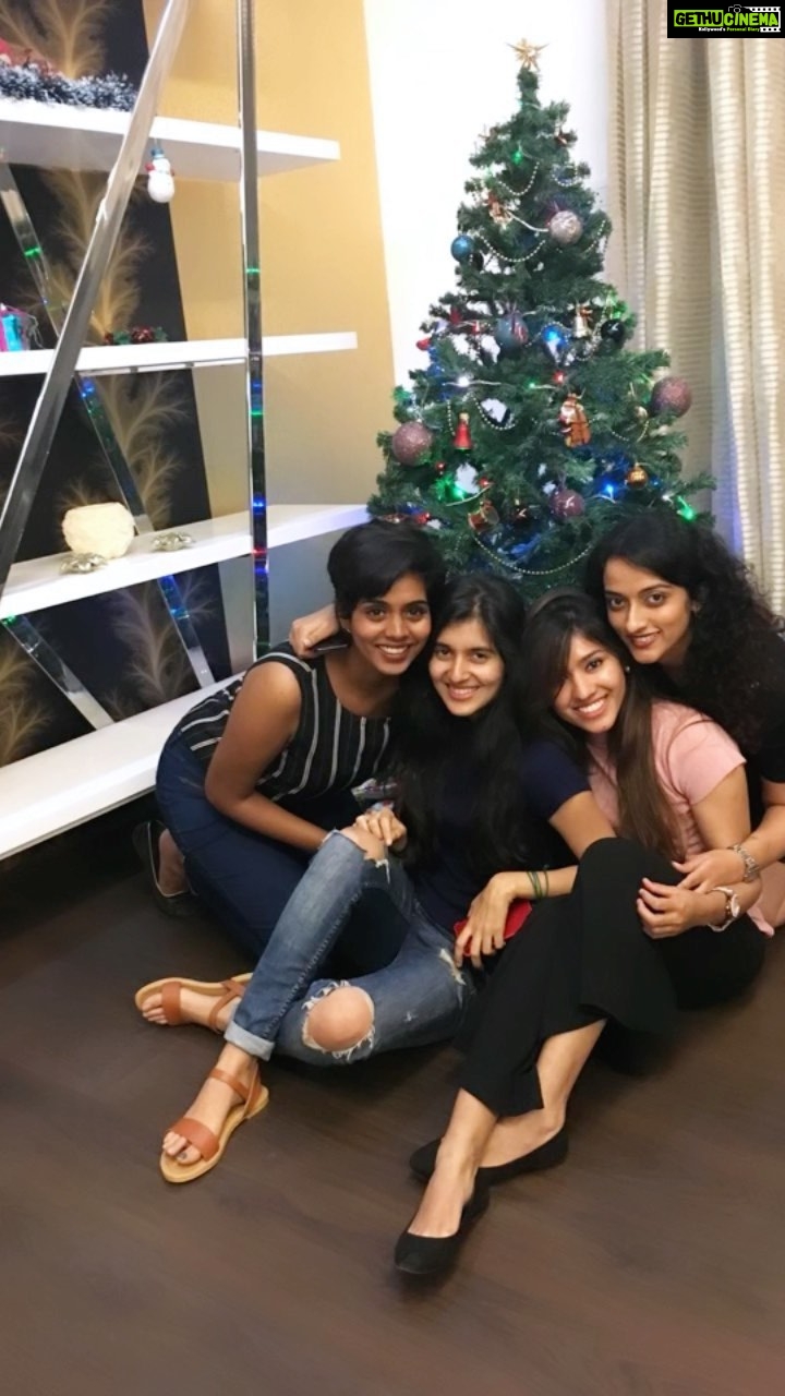 Sanjana Sarathy Instagram - Well thank god for fucking puberty 🤣Happy birthday my creep for life ❤️. @nivetha.vincent. 20 years later and I’m stil short 🙄. I love youu so much. Late 20’s how did we get here so fast? 😳 . .