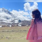 Sanjana Sarathy Instagram - Sikkim diaries ♥️✨ . . Thank youuuu @nareshagastya for patiently clicking my pictures ☺️ . . #sikkimdiaries #sikkim #travel #sanjanasarathy #instagood #instagram 🧿
