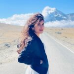 Sanjana Sarathy Instagram - Sikkim diaries ♥️✨ . . Thank youuuu @nareshagastya for patiently clicking my pictures ☺️ . . #sikkimdiaries #sikkim #travel #sanjanasarathy #instagood #instagram 🧿
