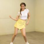 Sanjana Sarathy Instagram - I’m sooooo EXCITED to see your version of #pipni 💃🏻 . 1) RECREATE the hook step 2) Upload on reels with #pipnichallenge & the BEST PART 3) Win a chance to meet the Mismatched Gang 💜 . . Location : @viscositydance . Edited by : @sudeephm . #pipnichallenge