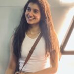 Sanjana Sarathy Instagram - Does good weather instantly change your mood also? ✨ . 📸 : @sarvesh_shashi . . . #happyweather #happyme #goodtimes #mood #blissful # #rain #sanjanasarathy #happyday