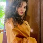 Sanjana Tiwari Instagram – Unakkul Naane 🎶💕 

Makeup – @makeup_with_maks