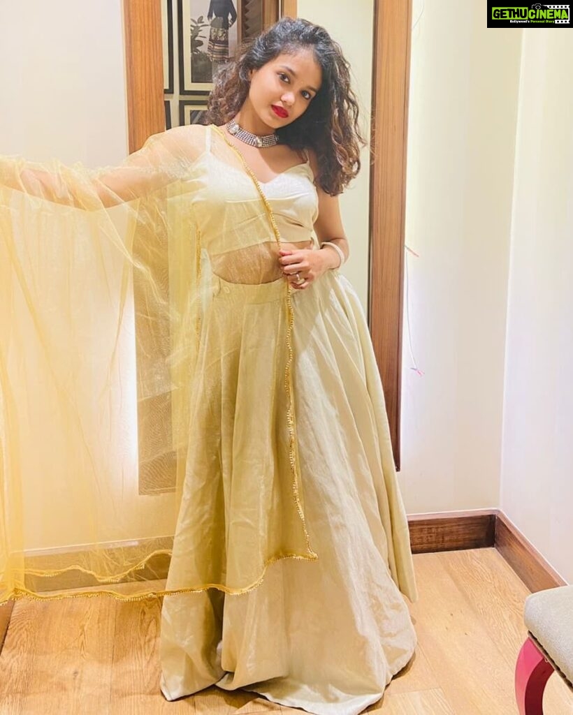 Sanjana Tiwari Instagram - ✨ Outfit - @missa_more_clothing