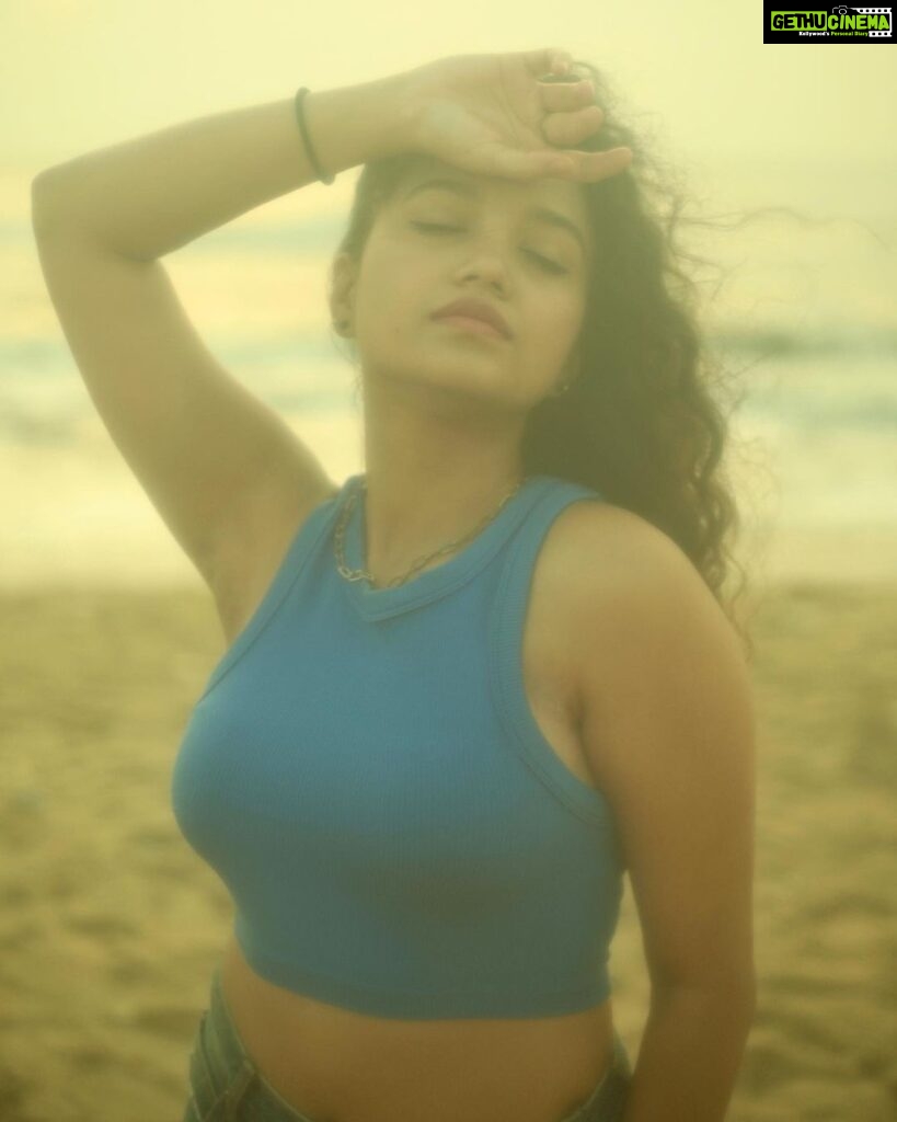 Sanjana Tiwari Instagram - Lean into the wind 🍃 Shot by - @sat_narain @the.portrait.culture