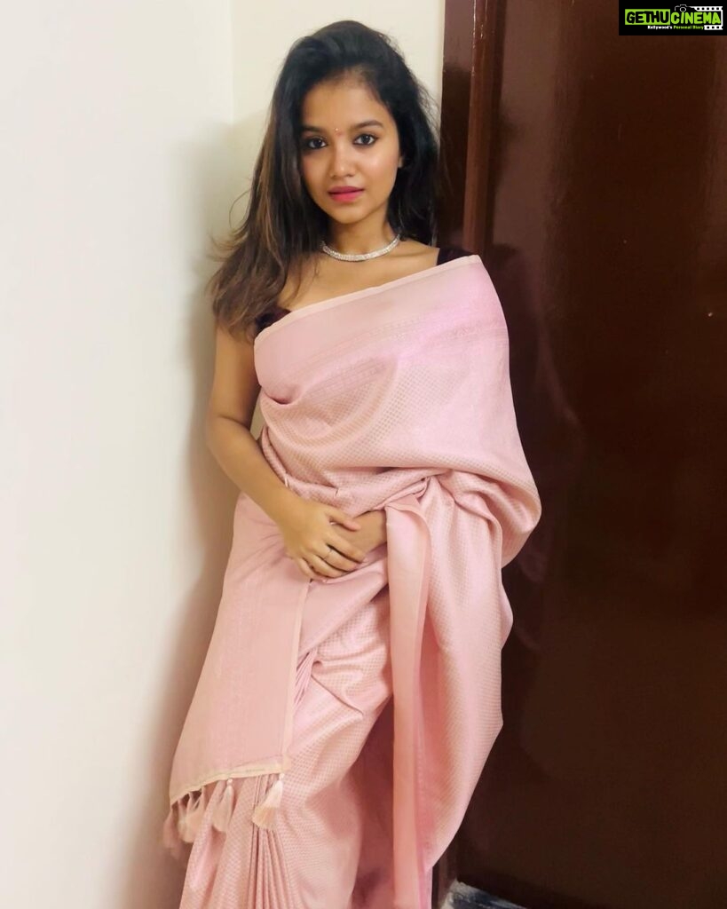 Sanjana Tiwari Instagram - The mandatory Diwali post! ✨ #diwali2022