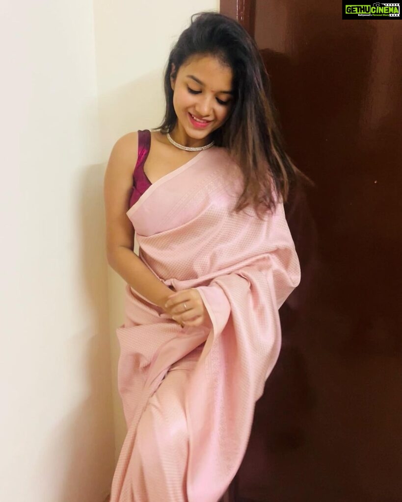 Sanjana Tiwari Instagram - The mandatory Diwali post! ✨ #diwali2022