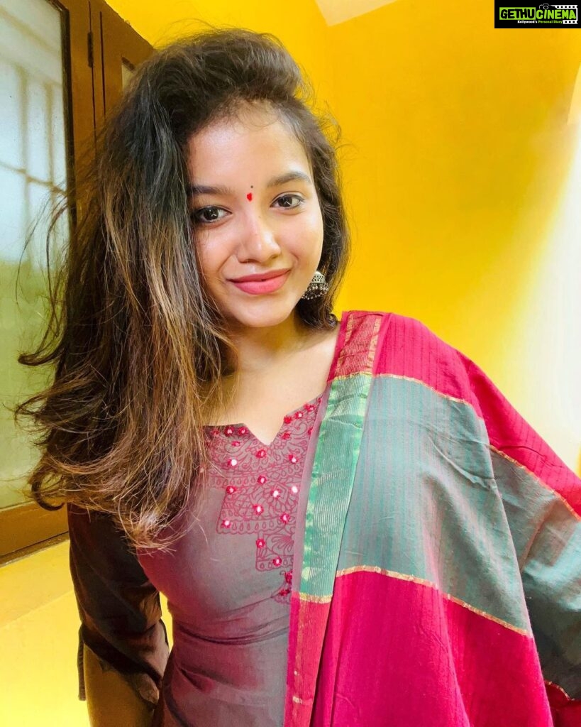Sanjana Tiwari Instagram - Happy Maha Navami ✨
