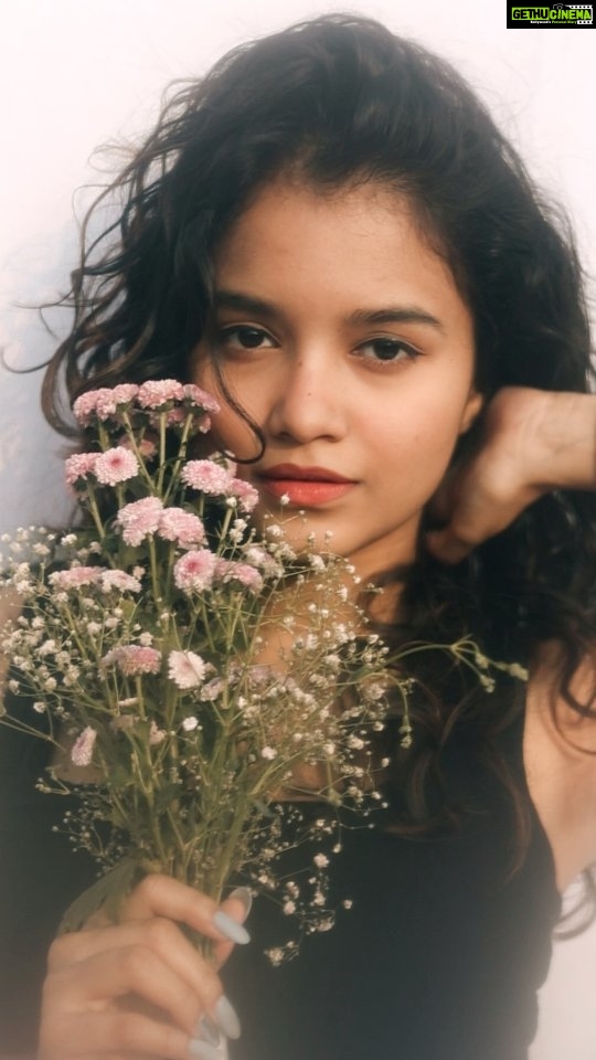 Sanjana Tiwari Instagram - Until I found you 🤍 In the frame @sanjanatiwari_ ❣️ EC @rockin_vashista VC @laavanya_prol_ . . . . #reelsinstagram😍 #trending #trend #vibe #goodvibes #untilifoundyou #reelsinstagram #photooftheday #reelitfeelit #likeforlikes #trendingaudio #photographylovers #photoshoot #aesthetic #aesthetic #aestheticvideos #reelsindia #sanjanatiwari #varisu #thalapathy Chennai, India