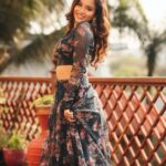 Sanjana Tiwari Instagram - 🌸🌼 Shot by @bhoopalm_official Makeup @roopa_ravi_mua Hair @makeup_with_maks Wearing @yuthikha Location @miyawakionfifth