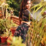 Sanjana Tiwari Instagram - 🌸🌼 Shot by @bhoopalm_official Makeup @roopa_ravi_mua Hair @makeup_with_maks Wearing @yuthikha Location @miyawakionfifth