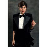 Sapna Pabbi Instagram - I’ve always wanted to wear a tux 🎹 thank you @khyatibusa #criticschoiceshortsandseriesawards @ccssa.india Thank you @anupama.chopra for such a genuine evening yet again. ❤️🙏🏼 . . . Makeup - @manishjoshi_mannyajoshi Hair - Trupti Photography - @shubhammandhyanphotography @vidhzy_27