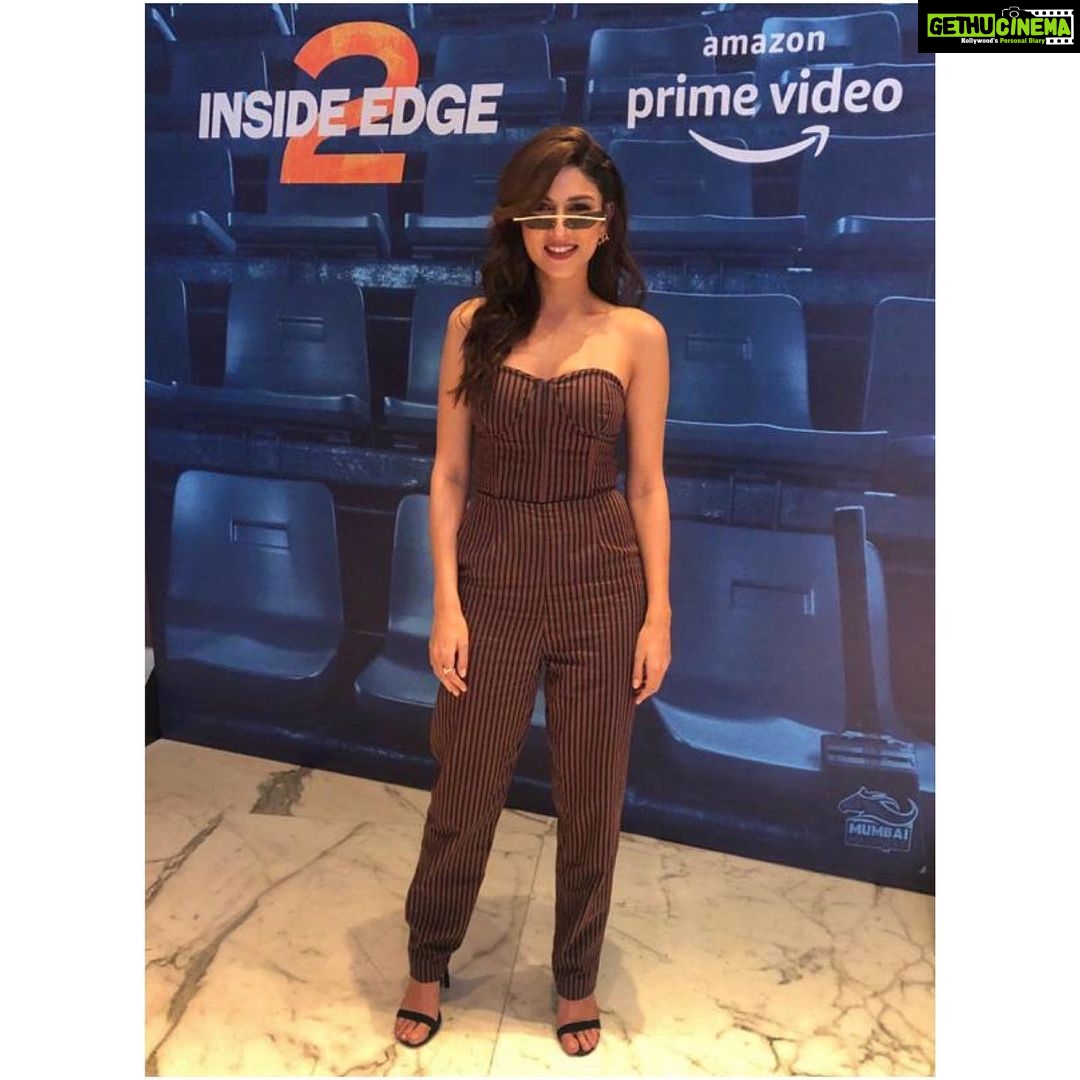Sapna Pabbi Instagram - 🐝 #MissMantra 🏏💙 @insideedgeamazon 6th December . . . Jumpsuit - @torqadorn Sunglasses - @amorecoutureofficial Styled - @khyatibusa / @yuti_malhotra Makeup - @manishjoshi_mannyajoshi Hair - @reenadutta123 @vidhzy_27 @suraj_tiwari07