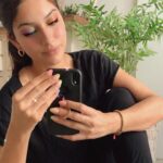 Sapna Pabbi Instagram - Hi! Wanted to show you my 💅🏼 by @glorysalon + some #rainbowdash by @sasha_soul_art 🍭✨