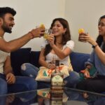 Sapna Pabbi Instagram - #drinkresponsibly 🍹 Trying my hand at making a @blackdogscotchwhisky Sunset to bring in the weekend – #PausetoSavour yourself with the quick and easy recipe below. Scotch Sunset – •In an old fashioned glass ( Tumbler) filled with ice, add 60ml of Black Dog Triple Gold Reserve. • Squeeze in a fresh orange wedge. • Add 10ml of cinnamon cordial to enhance the complex notes of Black Dog. •Add 25ml of single espresso to give it an edgy twist #PausetoSavour #sponsor #DrinkResponsibly #blackdogtriplegoldreserve