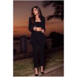 Sapna Pabbi Instagram - 🥂🖤💃🏻#InsideTheEdgeOfGlory with @primevideoin 😉 . . . Outfit - @karn_malhotra Stylist - @khyatibusa @yuti_malhotra Makeup - @devikajodhani Hair - @reenadutta123 Capture - @saurabhdalvi_photography