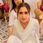 Sara Khan Instagram - Sawaal ka jawaab hai aapke paas????? #bts #pkc2 #dangal #taniya #aarti #positivevibes