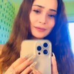 Sara Khan Instagram - Am I ???? #sarakhan #bts #tp