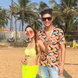 Sara Khan Instagram - Happy birthday 🎂🎈🎁🎊 
U r happiness thank you for existing ❤️