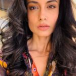 Sarah Jane Dias Instagram - we all have that one friend 🤷‍♀️ . #instafunny #comedyreels #funnyreels #jacksparrowrun #travelreels #vacation #vacationvibes #vacationreels