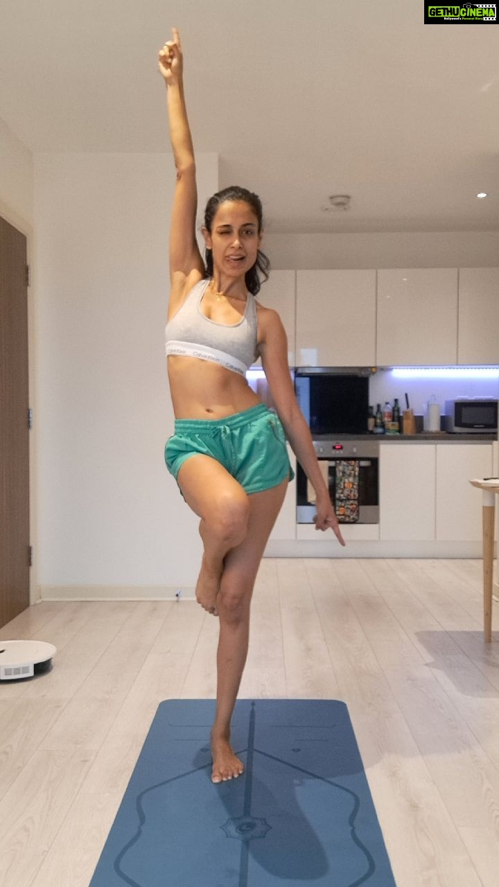 Sarah Jane Dias - 10.8K Likes - kya workout kiya yaar
.
this one's for you @sudipta03
.
#workoutmotivation #startwiththebasics #workout #fitgirldiaries #fitnessmotivation #fitness #havebodymustmove #dontthinkjustdo