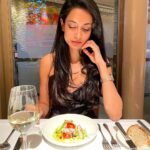 Sarah Jane Dias Instagram - to eat or not to eat... wait, who am i kidding, that's NEVER the question! . #foodstagram #foodie #londonfoodie #londonfoodguide #livetoeat London, Unιted Kingdom