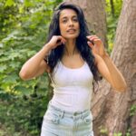 Sarah Jane Dias Instagram – forever moving my hair outta the way…
.
#ifyougotitflauntit #richmondpark #richmondparkphotography #richmondparklondon Richmond Park