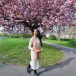Sarah Jane Dias Instagram - oh hello London 🌸 . 📷 @chindiantraveller . #blossom #bloom #ilovelondon #londoncityworld Regent's Park