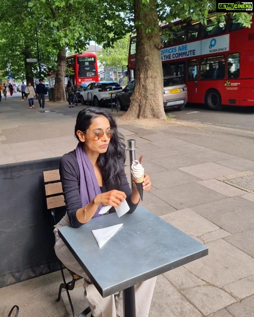 Sarah Jane Dias Instagram - summers are for eating ice-cream and making a mess 🍦 . #londondiaries #ilovelondon #london #londongram #instalondon #chiswick #hotelchocolat #summer #icecream #summerinlondon #ilovechiswick Chiswick, United Kingdom
