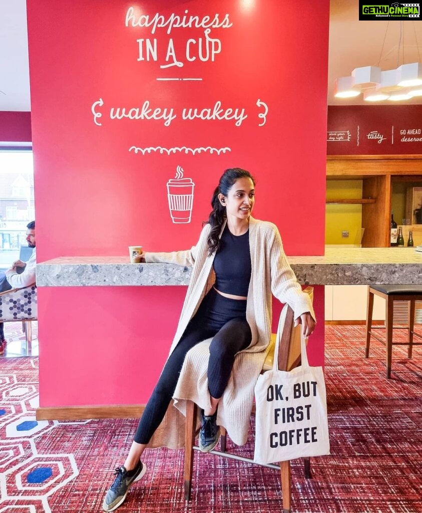 Sarah Jane Dias Instagram - can you tell that i really love coffee? . #coffeelover #caffeineaddict #coffeegram #coffeemakeseverythingbetter #coffee #coffeediaries Hayes