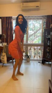 Sarah Jane Dias Instagram - are you this person?
.
#mysistermademedoit