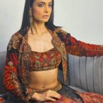 Sarah Jane Dias Instagram - Ritu Kumar - making women feel like queens, since 1969 . i wore Ritu Kumar to the Miss World in 2007. the garments made me feel like a queen then and they made me feel the same now. thank you Ritu. . #ritukumar #indiandesigners #indiandesigner #indianfashion #Indian #indianwear #proudtobeindian #fashiondiaries #fashion #fashion fashion . hair and makeup - @cheragsmagicalmakeovers @jayshreethakkarhairartist @makeupbyshilpa_vr styling - @jhanvi_pallicha outfit - @ri_ritukumar @ritukumarhq shoes - @paioshoes jewellery - @kavyapotluriofficial