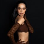 Sarah Jane Dias Instagram – Out of the shadows and into the light.
.
Different photos, same energy. 
Swipe through to see two of my favourite things in the universe, Leopards and @sarahjanedias ❤️
.
#leopards #portraitphotography #wildlife #wildlifephotography #wildlifemeetsfashion #cameratrapping #camtraptions #instamood #instagood #leopard #bigcats #bigcatsofinstagram #model #modelsofinstagram #naturephotography #wildlifeandpeople #justforalaugh #sarahjanedias #lalawildlife #safariwithlala India