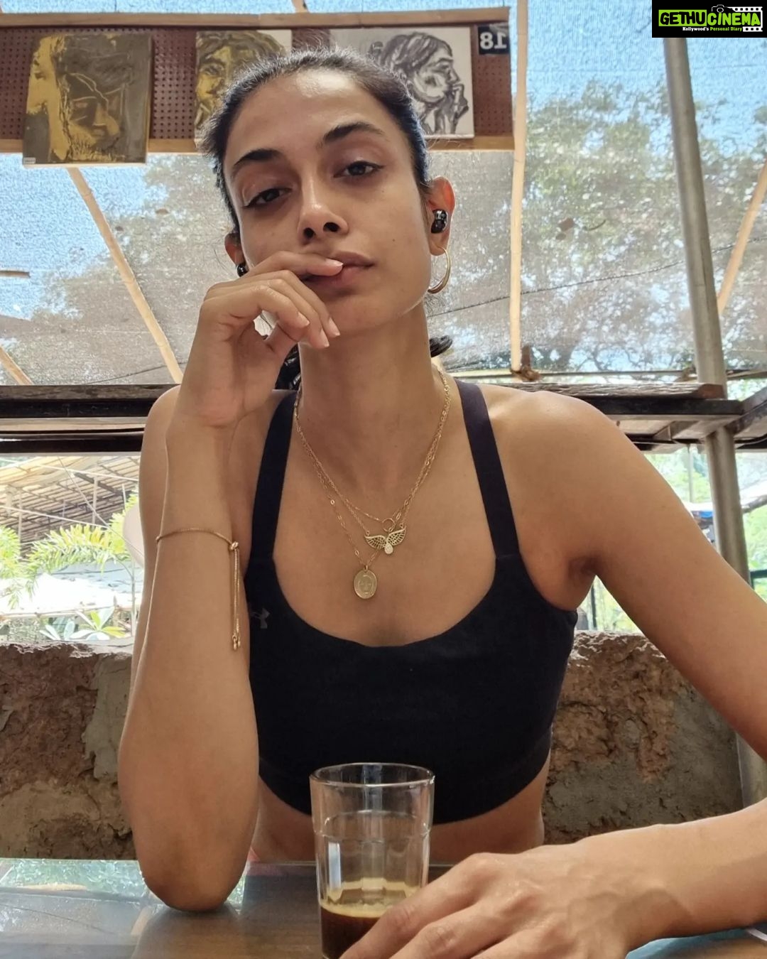 Sarah Jane Dias - 9.8K Likes - no filter, just coffee...
.
#coffee #coffeemakeseverythingbetter #ilovecoffee #butfirstcoffee #donttalktomeuntilivehadmycoffee #coffeelover #coffeediaries #coffeegram #nocoffeenoworkee #coffeeislife
