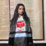 Sarah Jane Dias Instagram - an evening of art in London... . @williamkentridgestudio @royalacademyarts #london #londondiaries #londonreel #artreel #art #williamkentridge #instareel #instareels Royal Academy of Arts