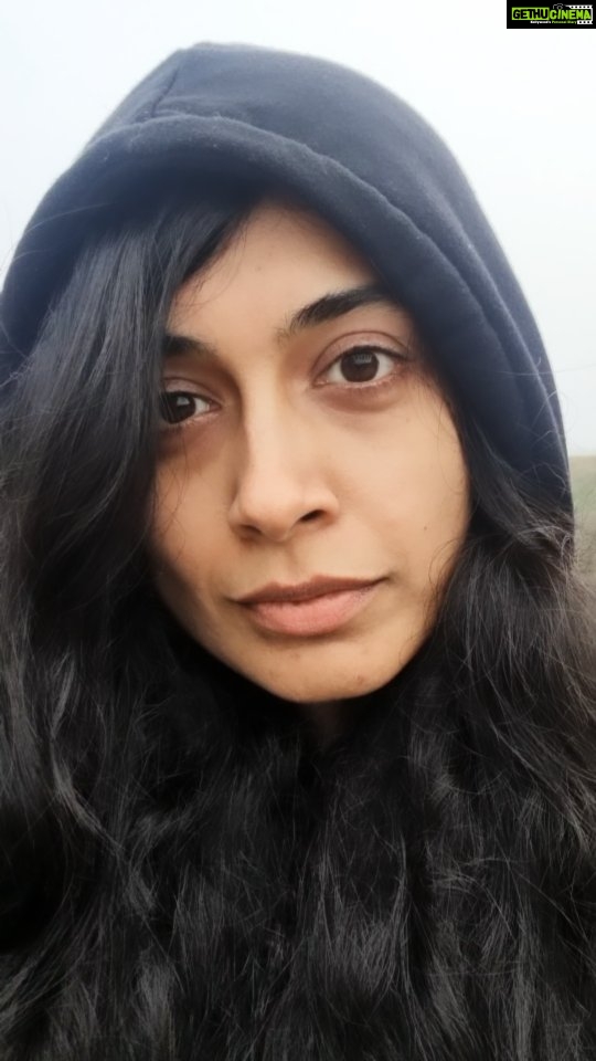 Sarah Jane Dias Instagram - old school horror film BG music anyone? . #horror #oldschoolhorror #instareel #instareels Dover, Kent