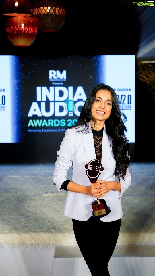 Sarah Jane Dias - 18.6K Likes - i won! AGAIN!!!
.
presenting to you, Best Host, Podcast, Health and Wellness, for The Sarah Jane Show (link in bio)
.
i could not have done this without you @maemariyam .your encouragement (sometimes borderline telling me off) and support is exactly what i needed to see this dream become a reality.
.
to the entire @maedinindia team, thank you! your diligence and amazing work ethic was crucial to the success of this podcast. hugs to @huseinh7 @sfanthome @kartik.kulkarni
.
thank you @radioandmusic_india for this honour!
.
a huge thank you to my guests. you inspired me and it was a privilege to share your inspiring stories with the world. @alifazal9 @tahirrajbhasin @aditigovitrikar @sudipta03 @cyruskhanpk @dr_cuterus @urbanyogikrsna @thesidwarrier @nimishaboranachandawat @kripajalan @heyyditty
.
and a big shout out to @nutrova for believing in me.
.
#dreamsdocometrue #startedfromthebottomnowwehere #nevergiveup #health #wellness #podcast #selfhelppodcast #wellnesspodcast #healthpodcast #awardwinningpodcast #hardworkpaysoffs