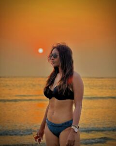 Satarupa Pyne Instagram - ..doing something unholy 🔥. 📸 | @milind_misal.  #insta #beauty #happy #nature #reels #life #video #photooftheday #funny #likesforlike #repost #beautiful #comment #lifestyle #photo #meme #youtube #bhfyp #girl #trend #followme #dance #loveyourself #sad #likeforlikeback #selfie #smile #travel #following #share