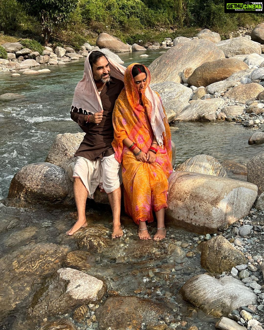 Sayani Gupta Instagram - Happy birthday Tripathi Ji! Every moment is unique with you! Thank you for giving so much love and warmth to Lajjo! And for being the most adorable co-actor ever! Hopefully we will create more cinema! Tab tak khush Rahiye, abaad rahiye! Dher saraa pyaar! @pankajtripathi ๐ธ
