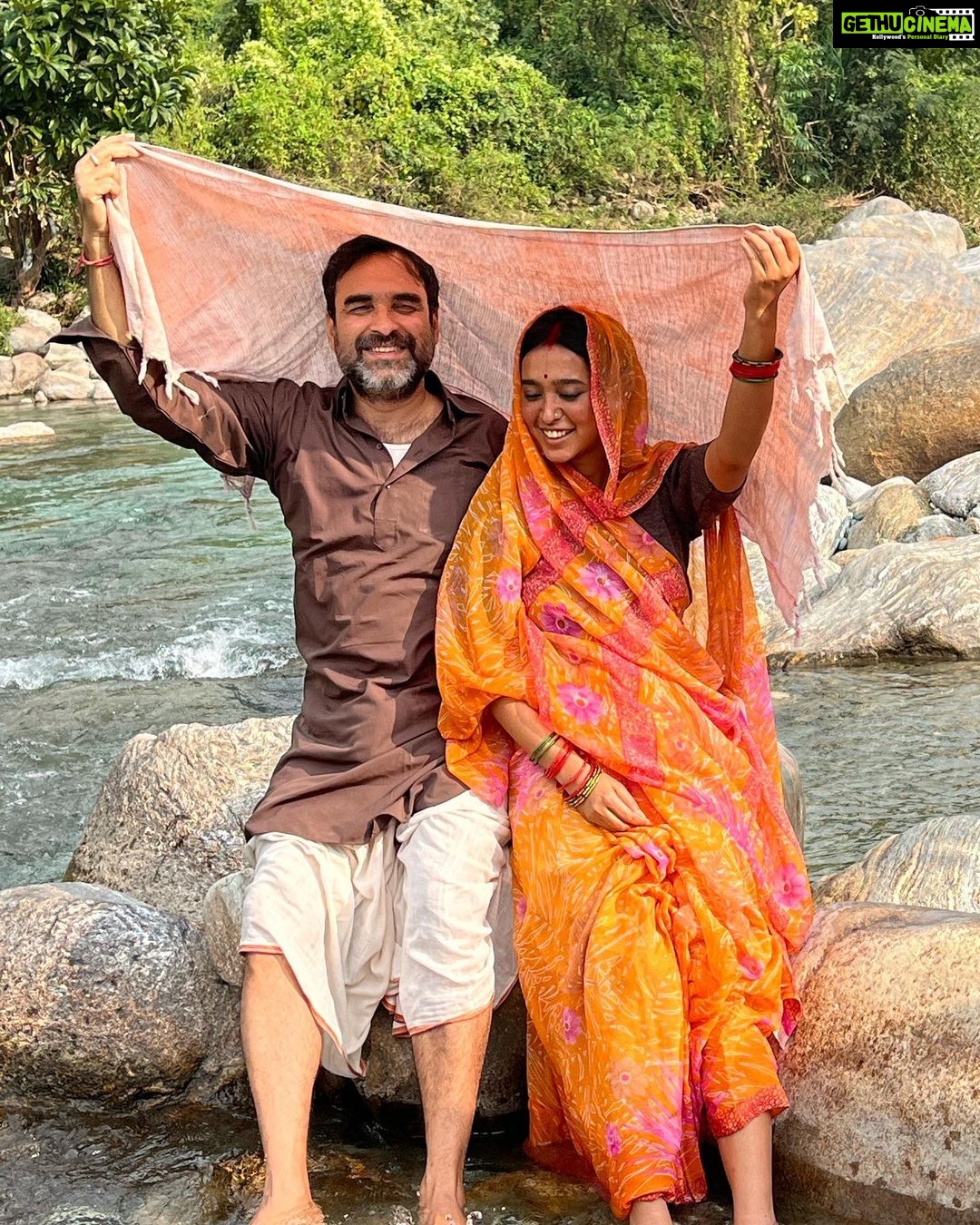 Sayani Gupta Instagram - Happy birthday Tripathi Ji! Every moment is unique with you! Thank you for giving so much love and warmth to Lajjo! And for being the most adorable co-actor ever! Hopefully we will create more cinema! Tab tak khush Rahiye, abaad rahiye! Dher saraa pyaar! @pankajtripathi ๐ธ