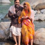 Sayani Gupta Instagram - Happy birthday Tripathi Ji! Every moment is unique with you! Thank you for giving so much love and warmth to Lajjo! And for being the most adorable co-actor ever! Hopefully we will create more cinema! Tab tak khush Rahiye, abaad rahiye! Dher saraa pyaar! @pankajtripathi 🌸