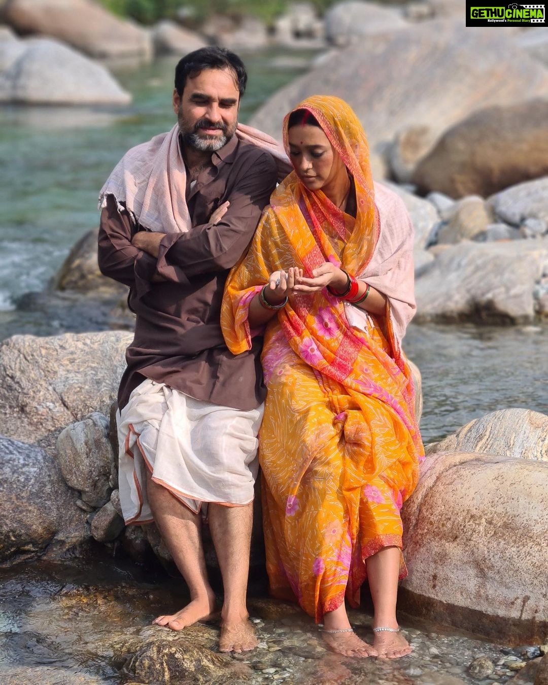Sayani Gupta Instagram - Happy birthday Tripathi Ji! Every moment is unique with you! Thank you for giving so much love and warmth to Lajjo! And for being the most adorable co-actor ever! Hopefully we will create more cinema! Tab tak khush Rahiye, abaad rahiye! Dher saraa pyaar! @pankajtripathi ๐ธ